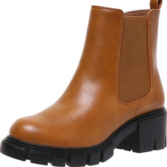 Women Chelsea boots lug sole  NWOT - Picture 2 of 3